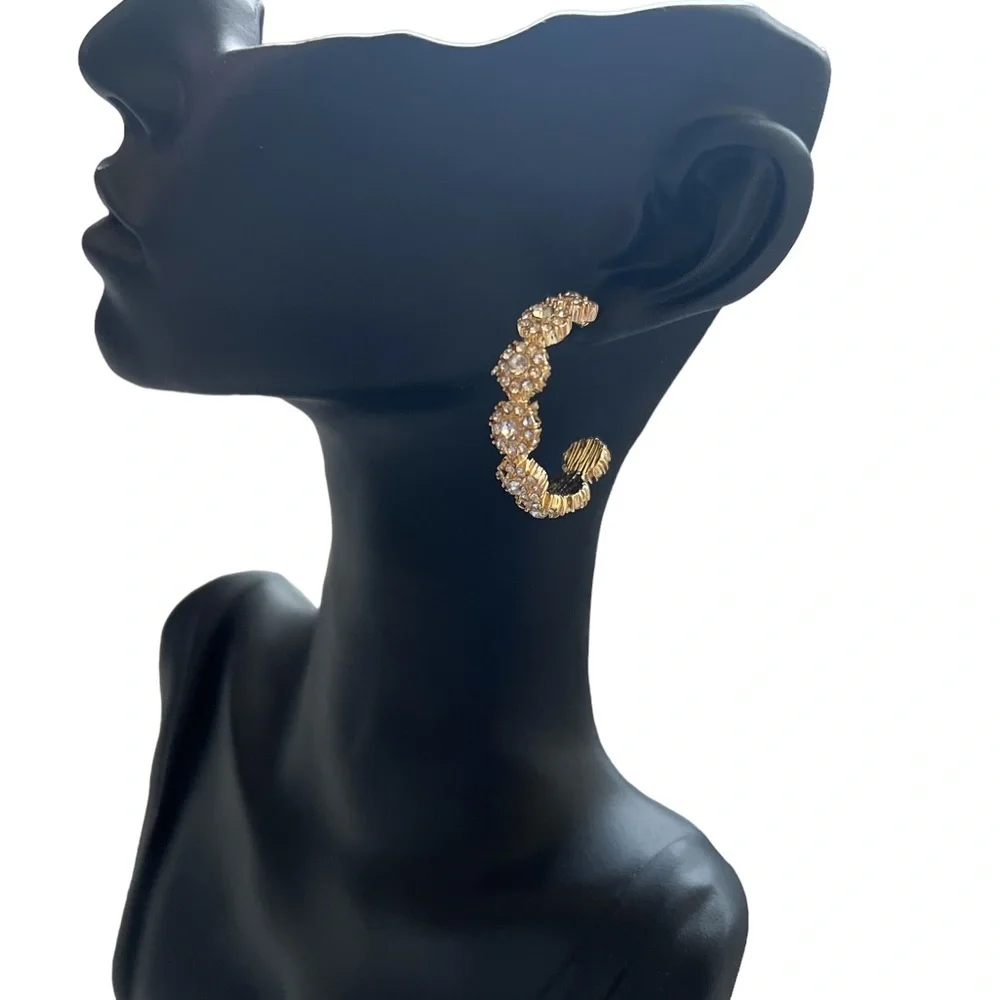 💕💕Gold Plated with Clear Crystal Flower Hoop Earrings